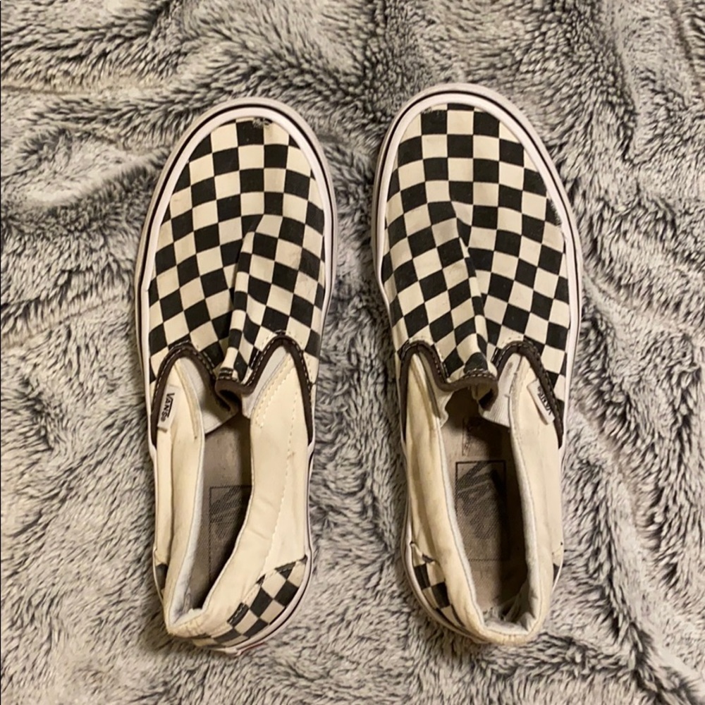 Checkered vans (slip on)